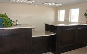 Apple Valley Hotel & Lodge